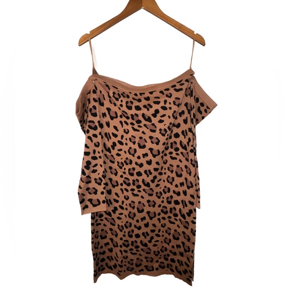 L'AGENCE | NWT Felicia Off-The-Shoulder Sweater Dress | Animal Print | L - Picture 4 of 10
